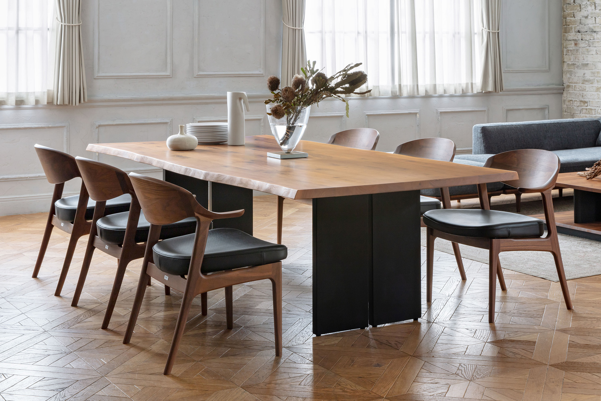 TABLE DT080 (W1500-1800mm)