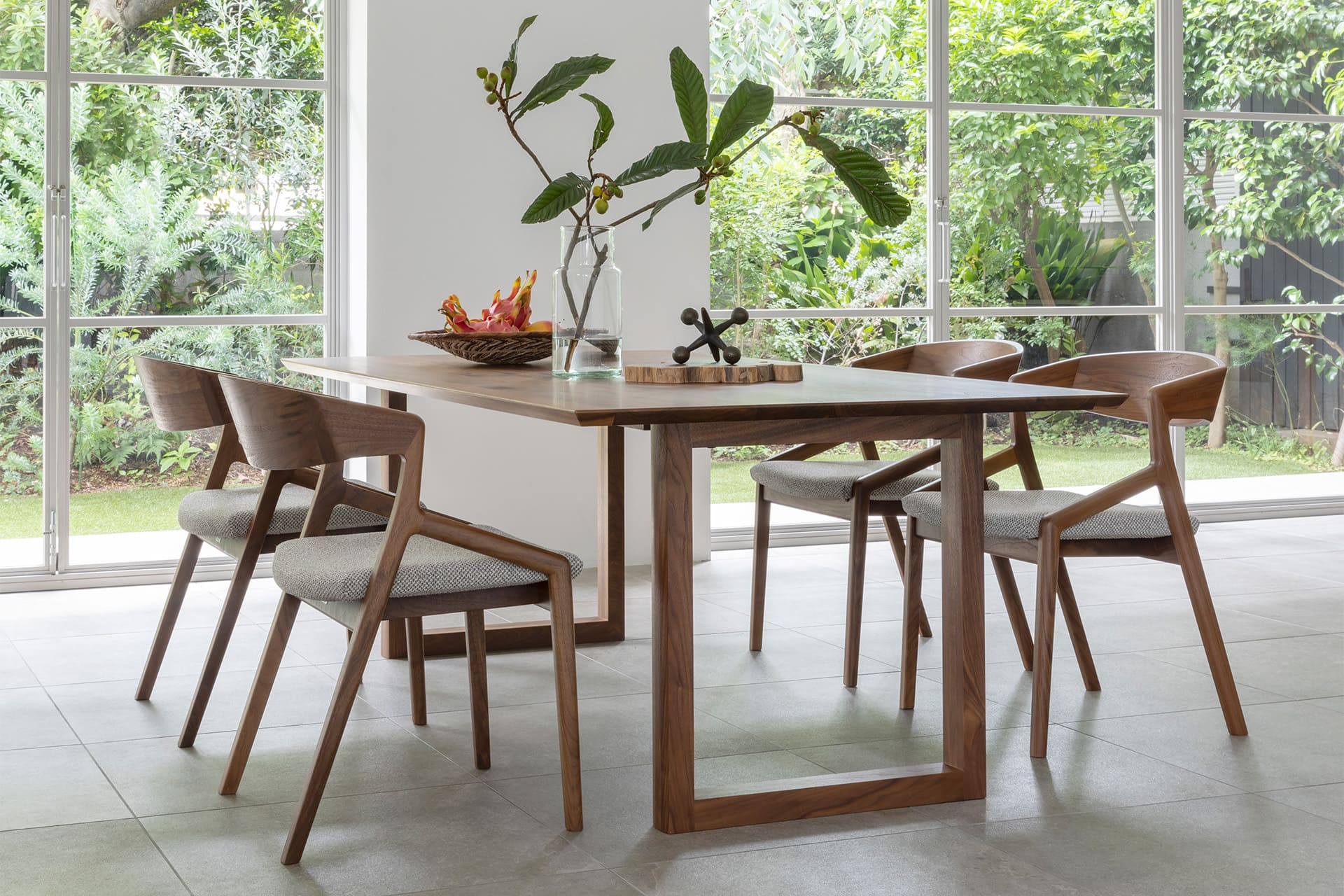 TABLE DT095 (W1500-1800mm)